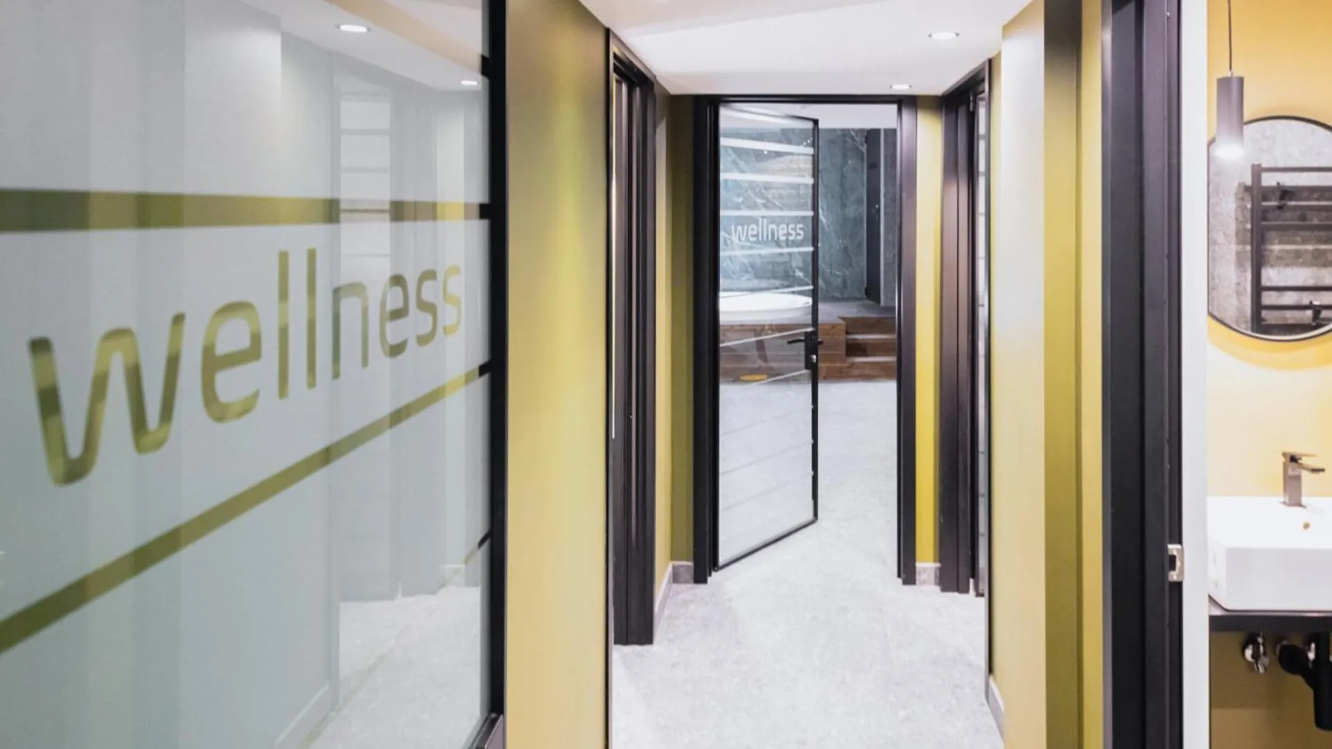 Appartamento Easylife - Terrazzo, Wellness, A 10 Min Dal Duomo Milano 0*,  Italia