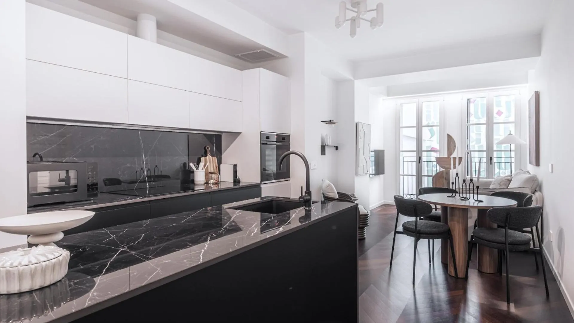 Appartamento Easylife - Terrazzo, Wellness, A 10 Min Dal Duomo Milano